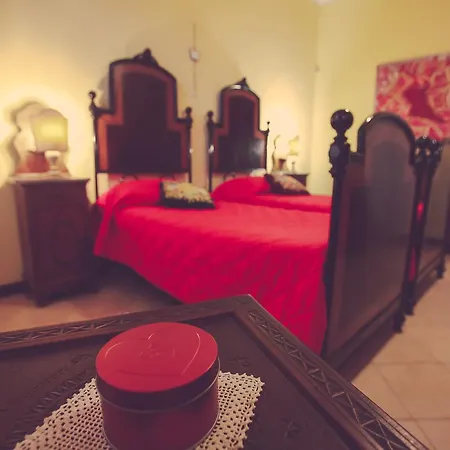 Antica Casa Nebiolo 아파트 포르타코마로