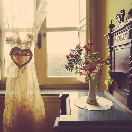 Antica Casa Nebiolo 아파트 포르타코마로