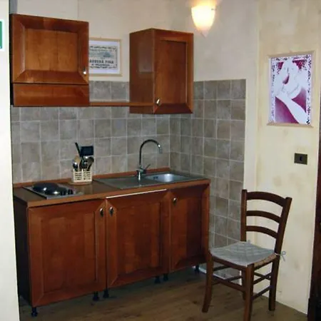 Antica Casa Nebiolo 포르타코마로